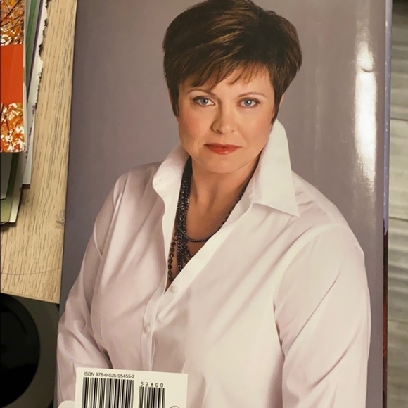 The bitter Season by Tami Hoag. New - Picture 3 of 4